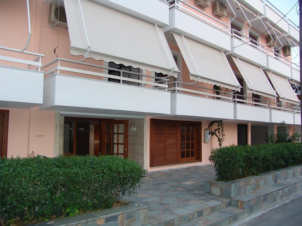 Kochili Apartments Néos Pírgos Extérieur photo