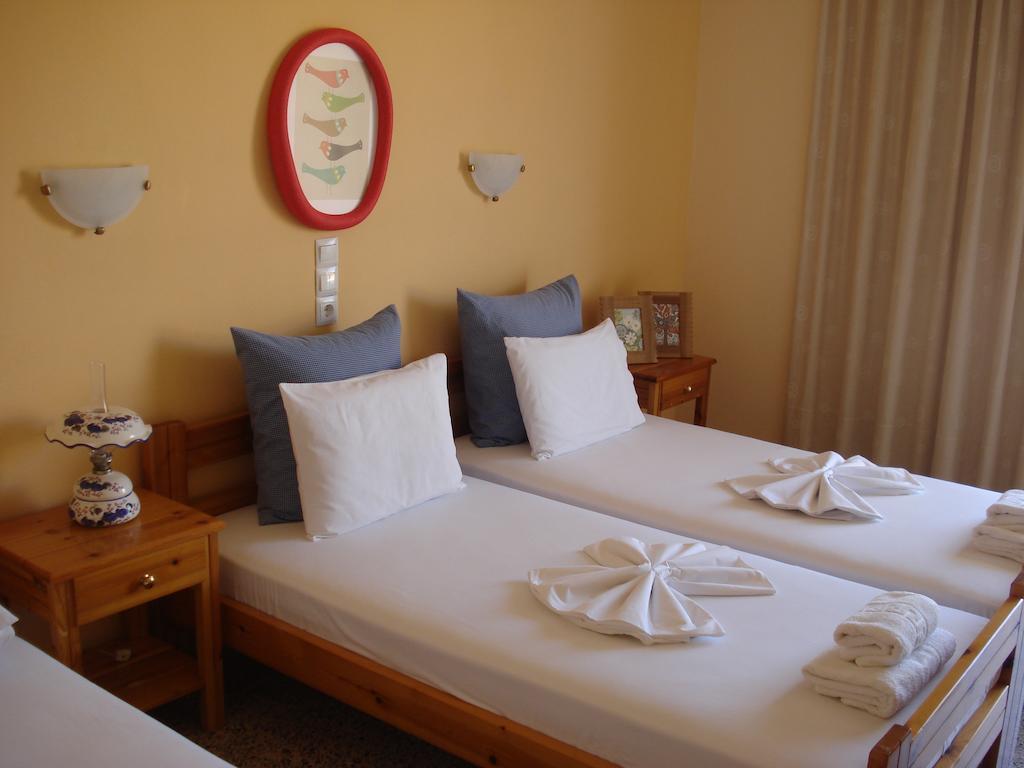 Kochili Apartments Néos Pírgos Chambre photo
