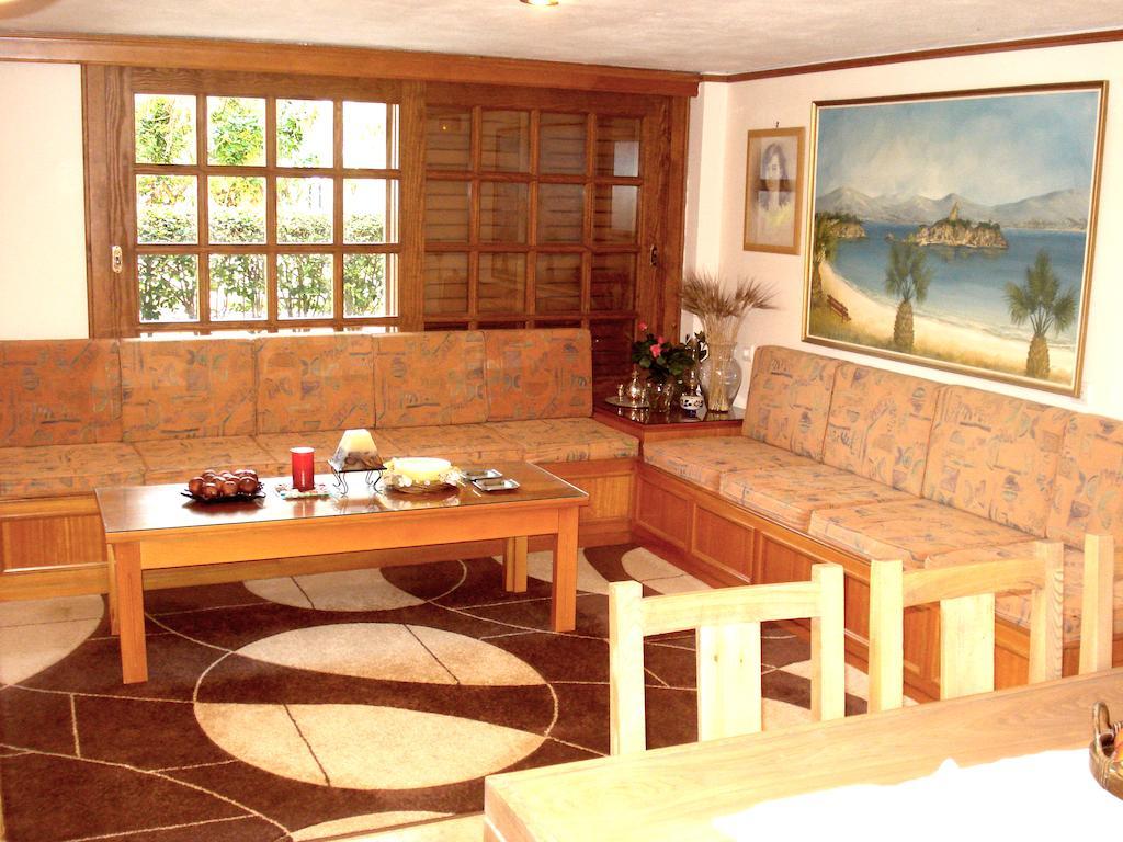 Kochili Apartments Néos Pírgos Extérieur photo