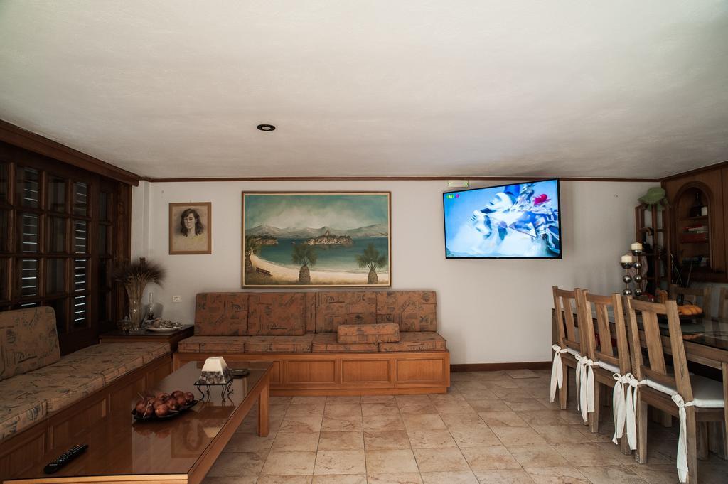 Kochili Apartments Néos Pírgos Extérieur photo